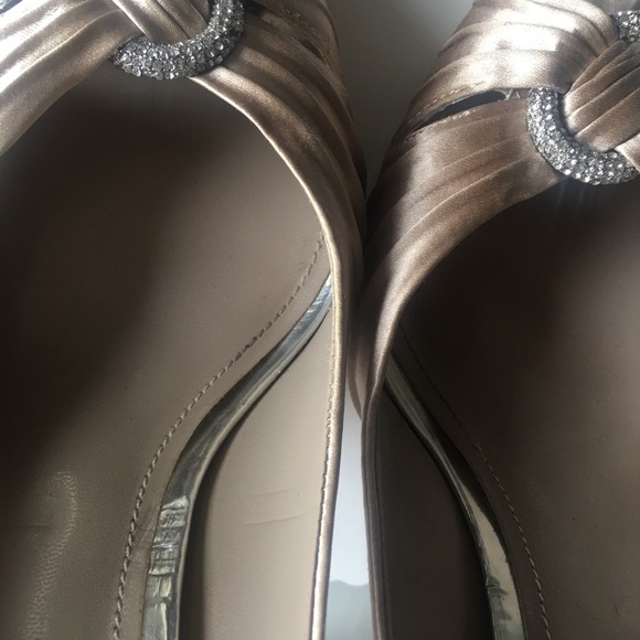 Cream fancy Aldo heels - Picture 2 of 7